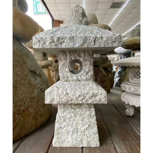 粉花崗四方組合石燈.jpg