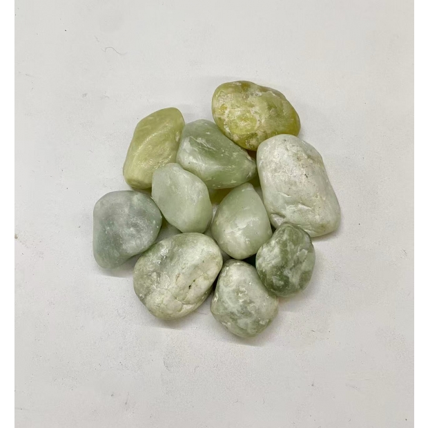 绿玉卵石.jpg
